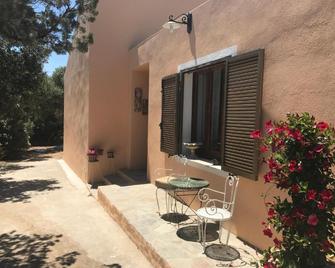 Le 25 Tartarughe - Santa Teresa Gallura - Patio