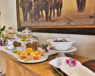 Kruger Riverside Lodge - No Load-shedding - Marloth Park - Buffet