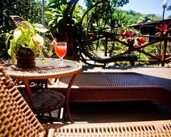 Pousada Fortaleza - Fernando de Noronha - Patio