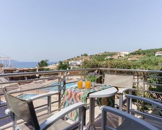 Sunrise Suites & Apartments - Kalyves - Balcony