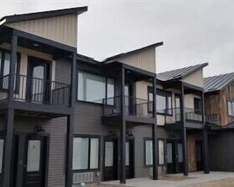 Awesome New Unit Available! Walking Distance To Great Amherst Places And Events - Amherst - Edificio