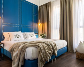 Casa Sevilla 1920 Suites by Época - Seville - Bedroom