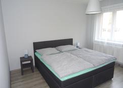 Alisa Apartments - Sadská - Bedroom