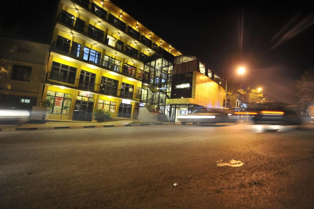 Gloria Hotel thumbnail 2