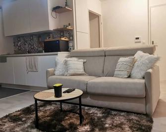 Appartement charmant à Viroflay avec terrasse & parking - Viroflay - Wohnzimmer