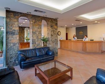 Dessole Malia Beach - Mália