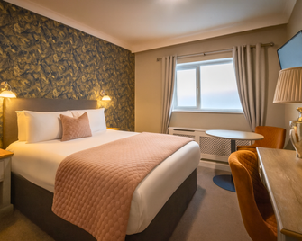 Castle Arch Hotel - Trim - Bedroom