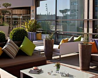 Renaissance Aix-en-Provence Hotel - Aix-en-Provence - Balcony