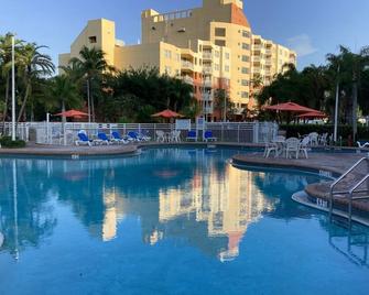Vacation Village at Bonaventure - Weston - Pool