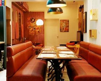 Les Appartements de Champagne - Reims - Eetruimte