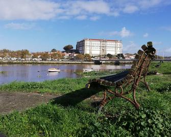 Suite The Mandarin - Eat Now! Deluxe Suites In The Historic Center - Vila do Conde - Buiten zicht