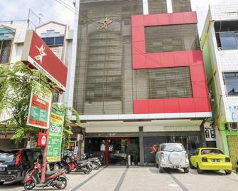 Hotel Bintang Lima - Pekanbaru - Edificio