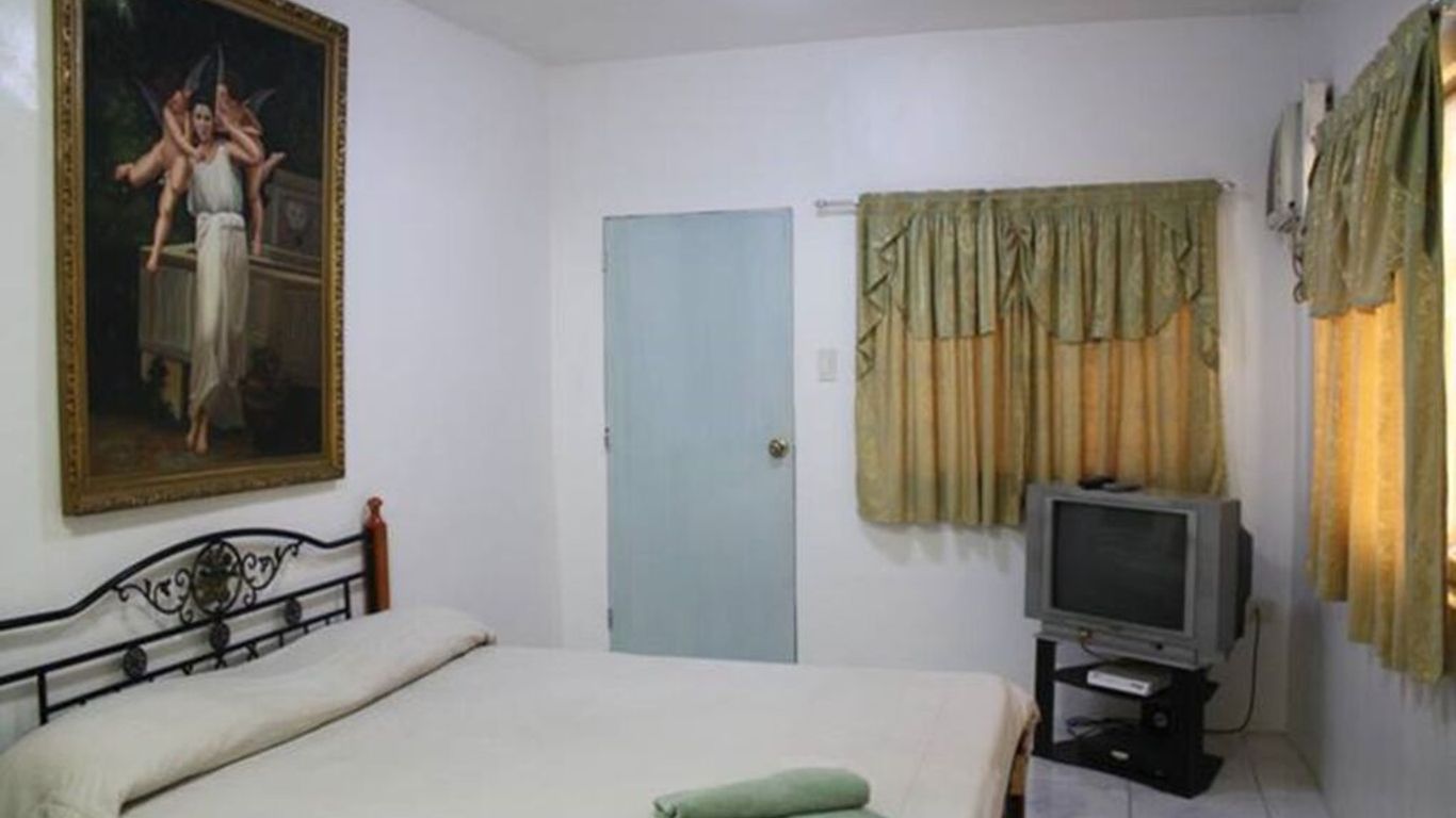 Kokomos Beach Resort