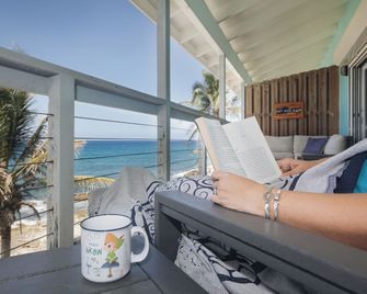 Oceanfront - Walk To Cane Bay Beach, Bars And Restaurants! - Kingshill - Balcony