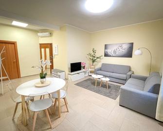 Roccaro Home - Torino - Soggiorno