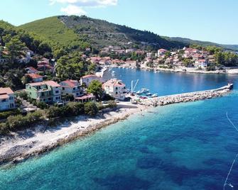 Apartments Radaic - Blato