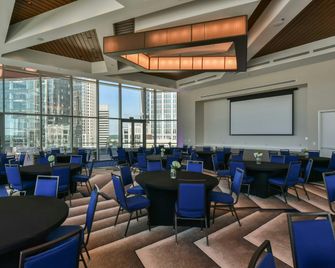 سبرنجهيل سويتس شارلوت سيتي سنتر - تشارلوت (نورث كارولينا) - مطعم