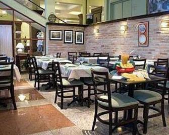 Hotel Villagio Requinte - Curitiba - Nhà hàng