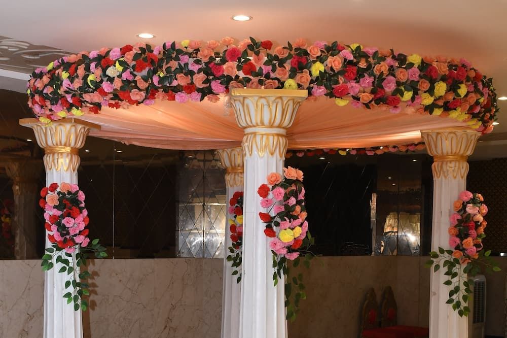 Hotel Vibharaj Palace