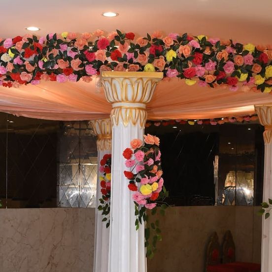 Hotel Vibharaj Palace image 1