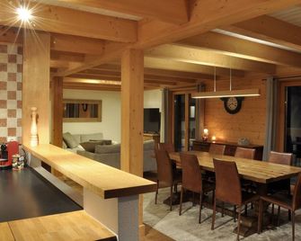 Chalet Edelweiss Stunning Glacier View - Ormont-Dessus - Salle à manger