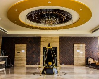 Solitaire Hotel & Resort - Ujjain - Lobby