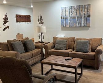 Horizon's 4 #169, 2 Bedroom, 2 Bath - Mammoth Lakes - Soggiorno