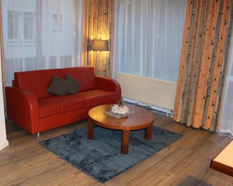 I.M.Apartments 42 m² für 2 Personen - Düsseldorf - Wohnzimmer