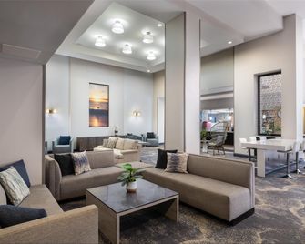 Hilton Cocoa Beach Oceanfront - קוקואה ביץ' - טרקלין