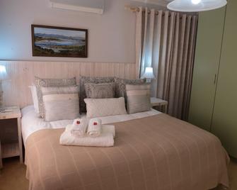 1-on-Ross - Grahamstown - Schlafzimmer