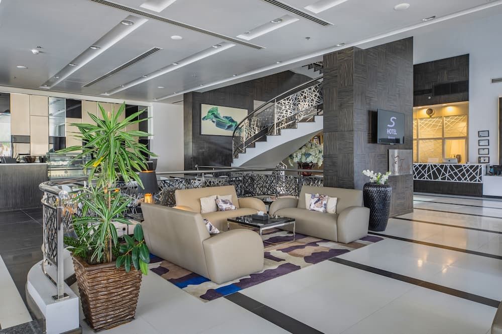 S Hotel Bahrain thumbnail 3