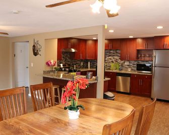 كويت كلين آند كومفورتابول روم - سياتل - مطبخ