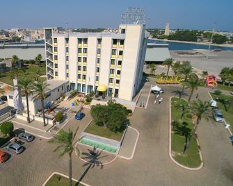 Best Western Hotel Nettuno - Brindisi - Edificio
