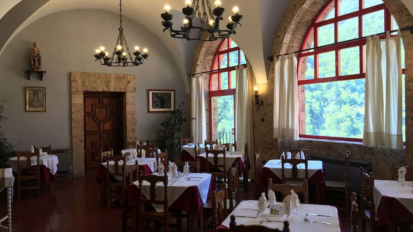 Hostal Monasterio de Valvanera