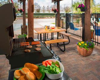 TownePlace Suites by Marriott New Orleans Metairie - Harahan - Патіо