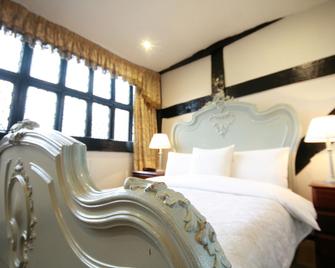 Crown Hotel - Nantwich - Спальня