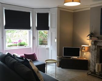 Claremount Apartments - Bray - Obývací pokoj