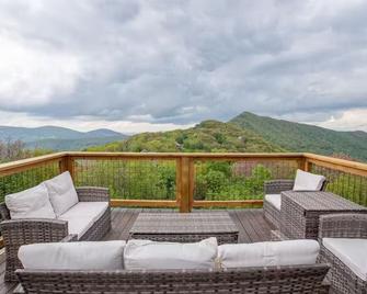 Top of the World - Seven Devils - Balcony