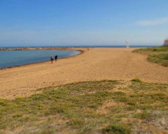 Sunny studio with sea view near Denia - Denia - Praia