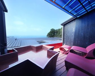 XYZ Private spa and Seaside Resort - Shirahama - Balcon
