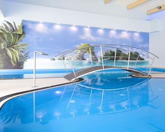 Imperiall Resort&medispa-Domki Premium - Sianożęty - Basen