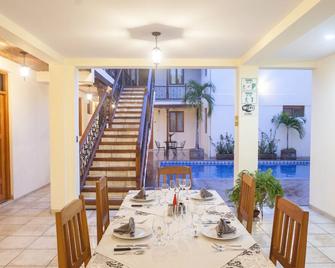 El Almirante - גרנדה - חדר אוכל