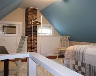 Dennis Village - Adorable Studio Cottage - Dennis - Bedroom