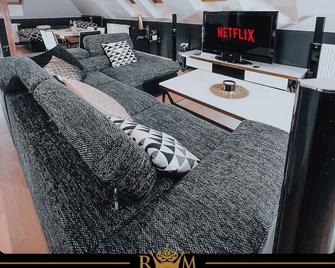 Apartment up to 7 people - Ideal for couples & families - Prague - Living room