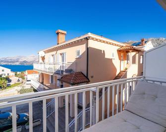 Apartments Senjo - One Bedroom Apartment with Balcony and Sea View 4 adults Apartman 3 - Cavtat - Balcony