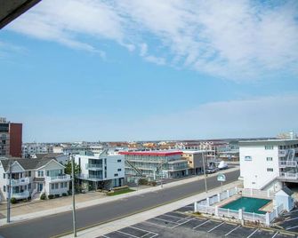 Acropolis Oceanfront Resort - North Wildwood - Parveke