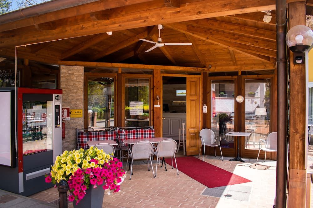 ريزيدنس آل لاجو