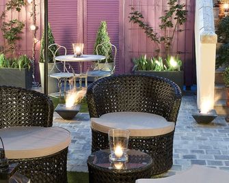 Hôtel Saint Pierre Boutique-Hôtel - Saumur - Innenhof