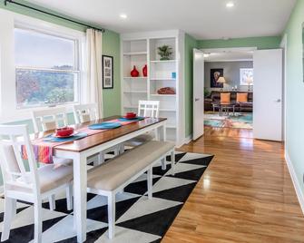 Spectacular Views - North Whidbey - Oak Harbor - Essbereich