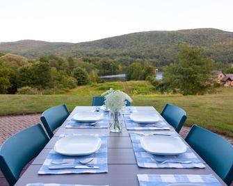 Berkshires Lakefront Retreat by Evergreen Home - Cheshire - Patio